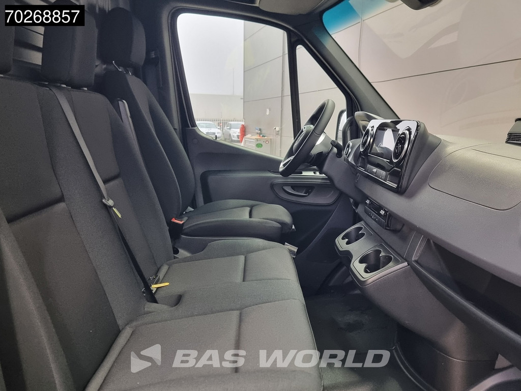 Mercedes-Benz Sprinter 319 CDI Automaat L2H2 model 2025 Camera MBUX LED Airco Cruise Airco Cruise control 12