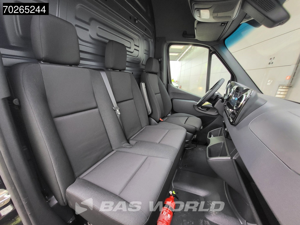 Mercedes-Benz Sprinter 319 CDI Automaat L3H2 2025model LED 3500kg trekhaak Camera Airco Cruise 15m3 Airco Cruise control 14