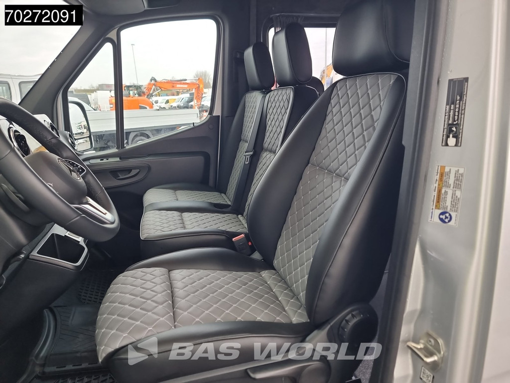 Mercedes-Benz Sprinter 319 CDI Automaat VIP Personenvervoer Taxi TV Webasto klima Kombi Tourer Navi LED Airco Cruise control 21