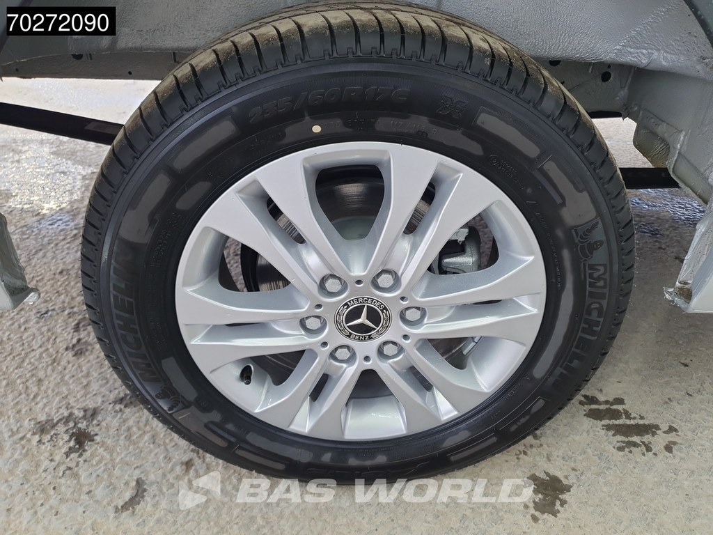 Mercedes-Benz Sprinter 319 CDI Automaat VIP Personenvervoer Taxi TV Webasto klima Kombi Tourer Navi LED Airco Dubbel cabine Cruise control 10