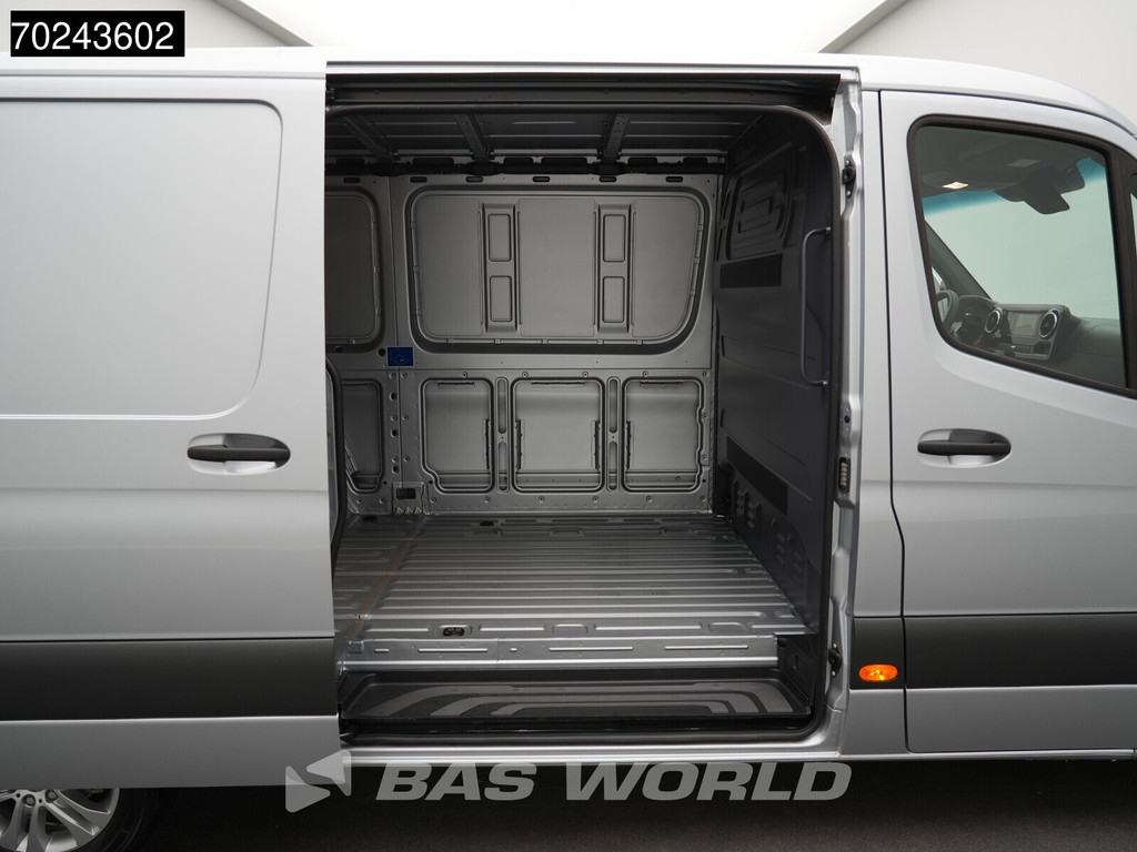 Mercedes-Benz Sprinter 319 CDI BPM VRIJ! Automaat L2H1 2025model ACC LED Navi Camera Velgen 9m3 Airco 10