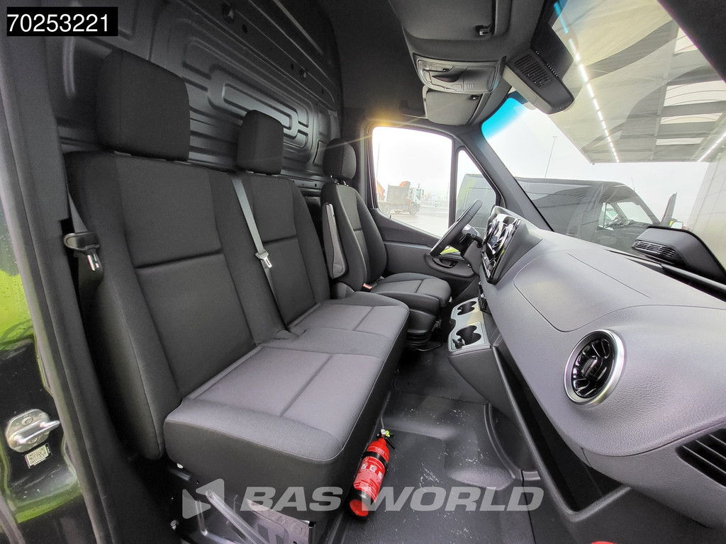 Mercedes-Benz Sprinter 319 CDI LED Airco Cruise control 12