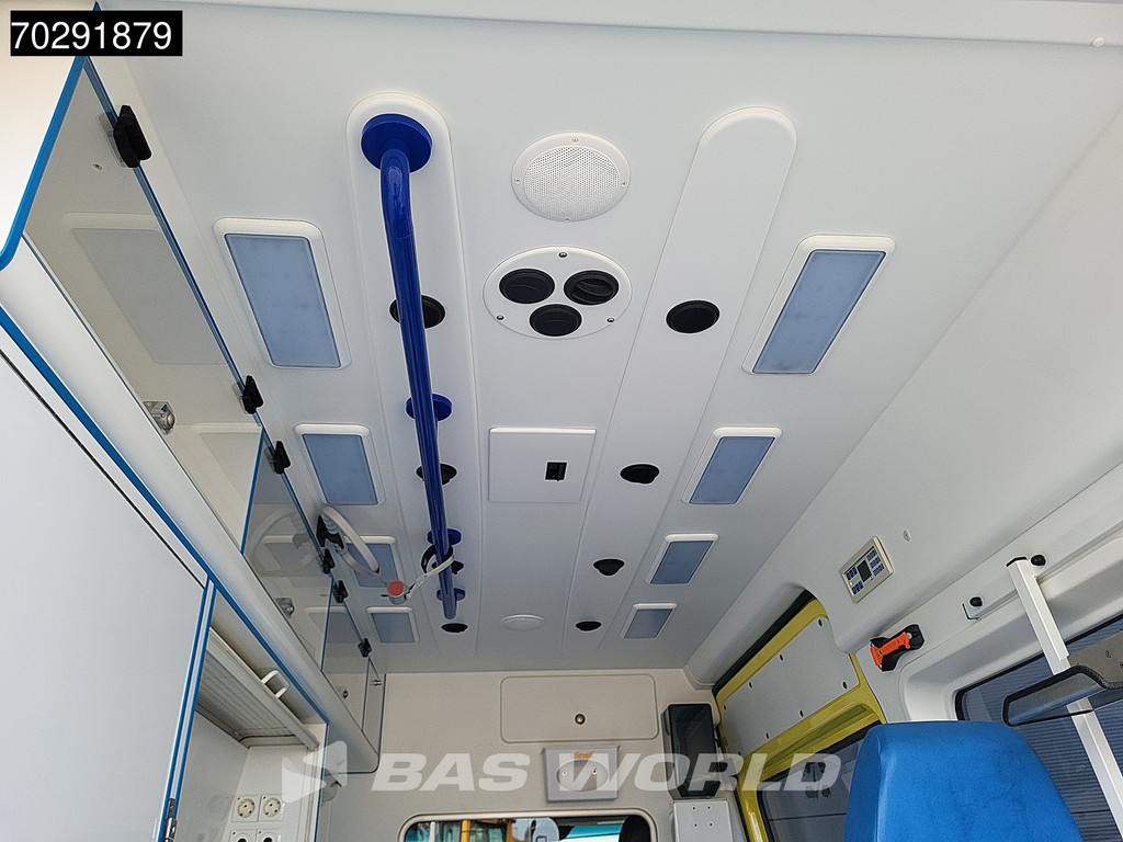 Mercedes-Benz Sprinter 319 CDI Marge! 3.0L V6 Automaat 2x Schuifdeur Airco Cruise Euro6 Krankenwagen Rettungswagen 8m3 Airco Cruise control 14