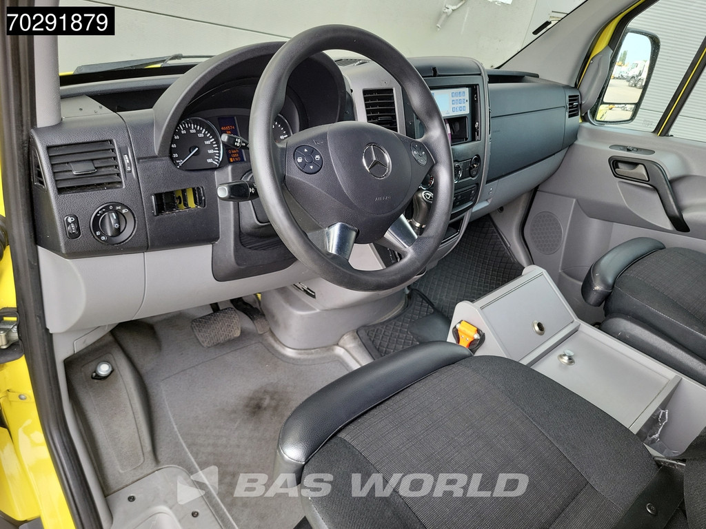 Mercedes-Benz Sprinter 319 CDI Marge! 3.0L V6 Automaat 2x Schuifdeur Airco Cruise Euro6 Krankenwagen Rettungswagen 8m3 Airco Cruise control 21