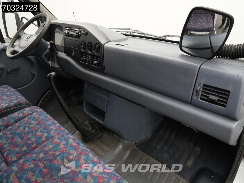 Mercedes-Benz Sprinter 412 D Dubbellucht Paardenwagen Horsetruck Pferdenwagen Veevervoer 18