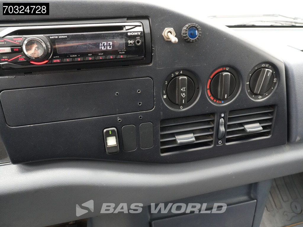 Mercedes-Benz Sprinter 412 D Dubbellucht Paardenwagen Horsetruck Pferdenwagen Veevervoer 20