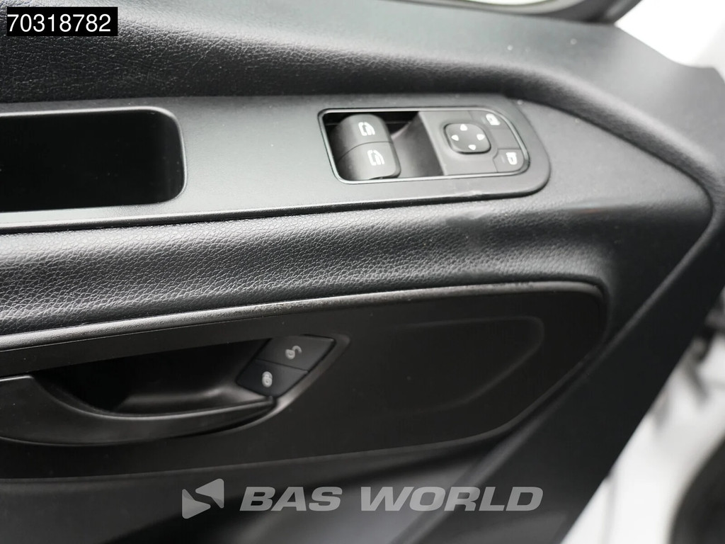 Mercedes-Benz Sprinter 514 CDI Automaat Dubbellucht Achterdeuren Bakwagen Airco Cruise Euro6 Meubelbak Koffer Airco Cruise control 18