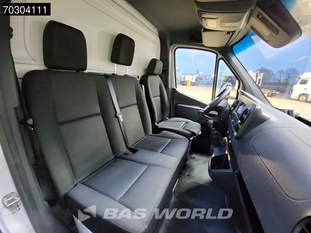 Mercedes-Benz Sprinter 514 CDI Dubbellucht Bakwagen Achterdeuren Airco Cruise MBUX CarPlay Euro6 Meubelbak Koffer Airco Cruise control 8