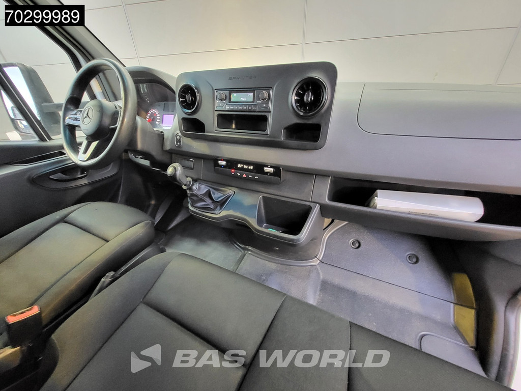 Mercedes-Benz Sprinter 514 CDI Laadkep Zijdeur Dubbelucht Bakwagen Airco Cruise DHollandia Euro6 Meubelbak Koffer Airco Cruise control 10