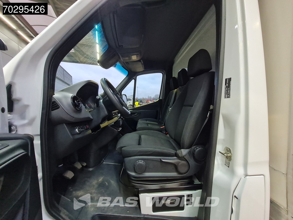 Mercedes-Benz Sprinter 514 CDI Laadklep Dubbellucht Zijdeur Bakwagen Airco Cruise MBUX CarPlay DHollandia Euro6 Meubelbak Koffer Airco Cruise control 10