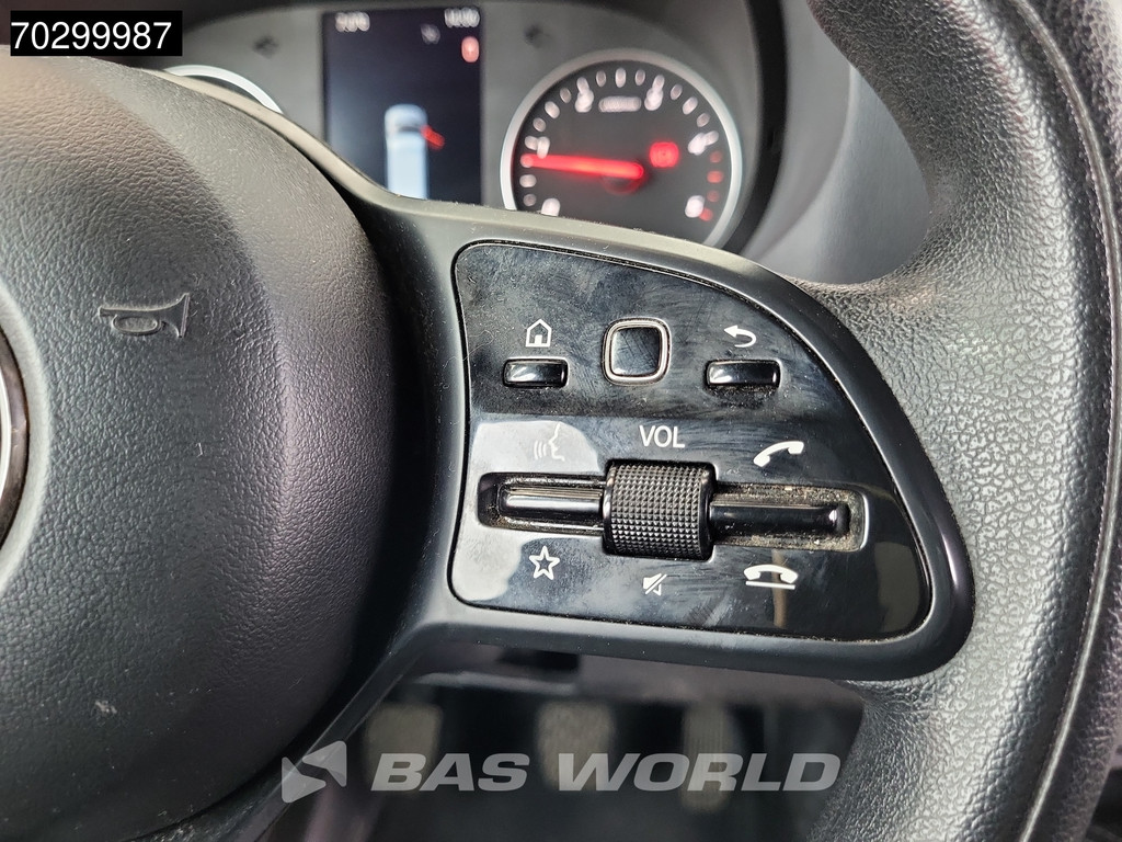 Mercedes-Benz Sprinter 514 CDI Laadklep Zijdeur Dubbellucht Bakwagen Airco Cruise MBUX CarPlay DHollandia Euro6 Meubelbak Koffer Airco Cruise control 20