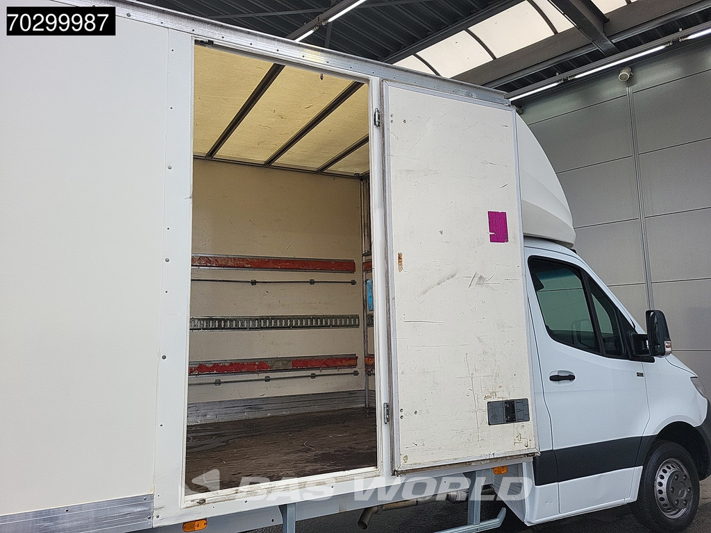 Mercedes-Benz Sprinter 514 CDI Laadklep Zijdeur Dubbellucht Bakwagen Airco Cruise MBUX CarPlay DHollandia Euro6 Meubelbak Koffer Airco Cruise control 8