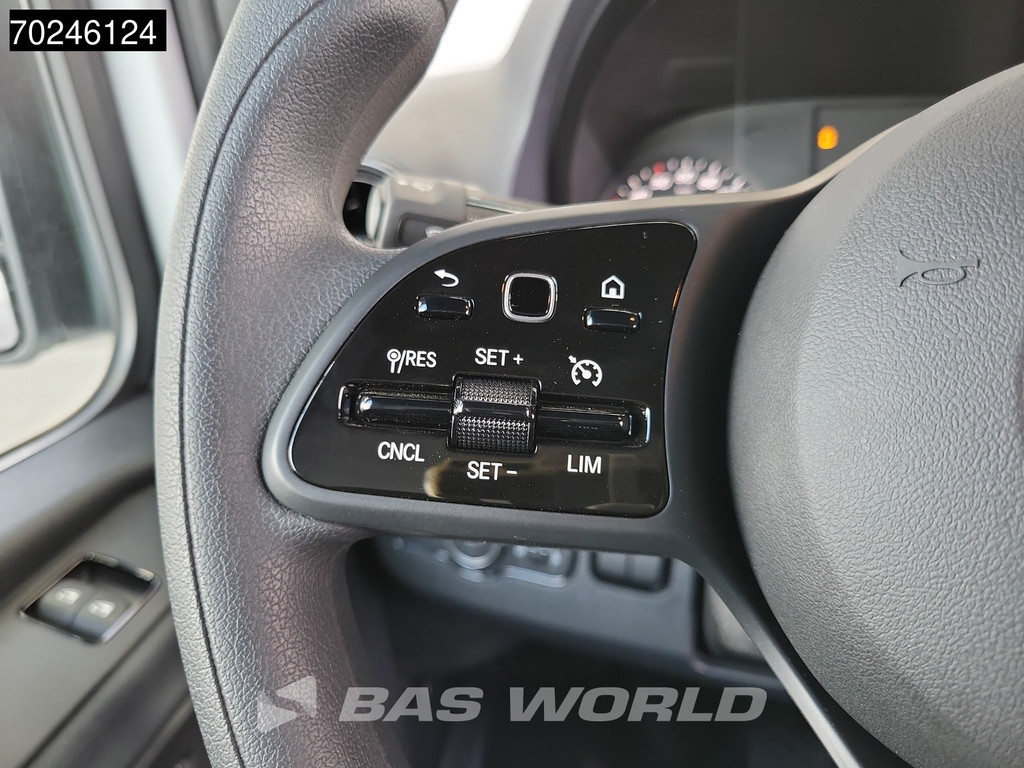 Mercedes-Benz Sprinter 515 CDI Automaat 1000kg Laadklep Zijdeur Dubbellucht Bakwagen MBUX Airco Cruise CarPlay DHollandia Euro6 Koffer Meubelbak 21m3 Airco Cruise control 17