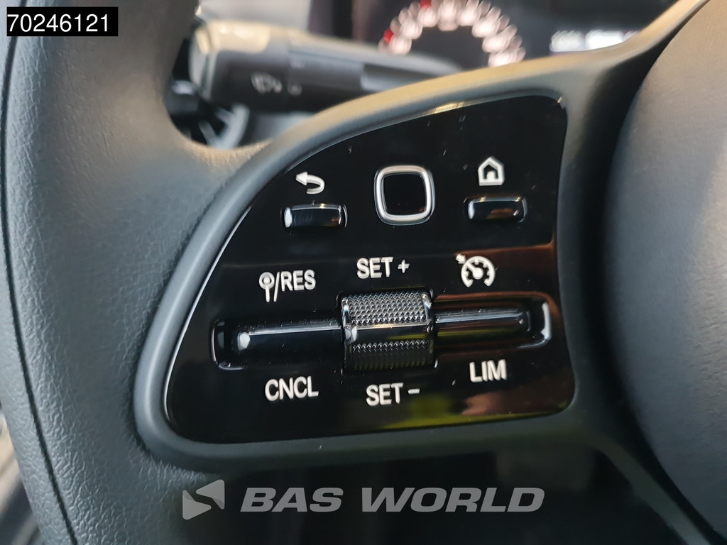 Mercedes-Benz Sprinter 515 CDI Automaat Laadklep Zijdeur Dubbellucht Bakwagen MBUX Airco Cruise MBUX Koffer Meubelbak 21m3 Airco Cruise control 17