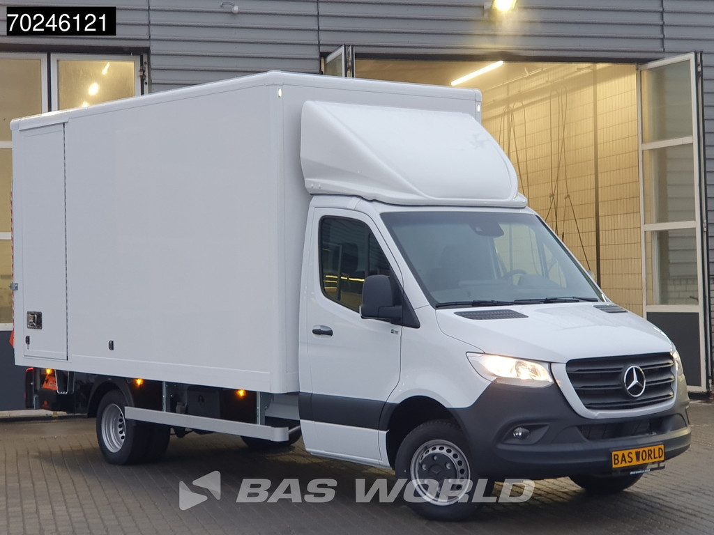 Mercedes-Benz Sprinter 515 CDI Automaat Laadklep Zijdeur Dubbellucht Bakwagen MBUX Airco Cruise MBUX Koffer Meubelbak 21m3 Airco Cruise control 8
