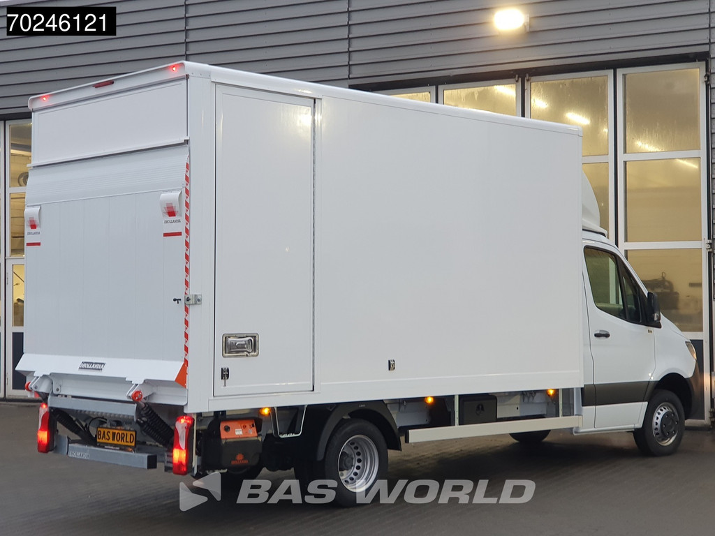 Mercedes-Benz Sprinter 515 CDI Automaat Laadklep Zijdeur Dubbellucht Bakwagen MBUX Airco Cruise MBUX Koffer Meubelbak 21m3 Airco Cruise control 9