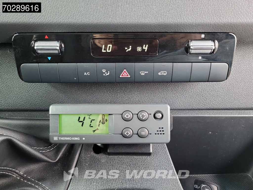 Mercedes-Benz Sprinter 515 CDI Koelwagen Dubbellucht Zijdeur Thermo King 230v-Stekker Airco Cruise Euro6 Koel Koeler Kühl Kühler Kühlwagen Bakwagen Gekoeld 14m3 Airco Cruise control 19