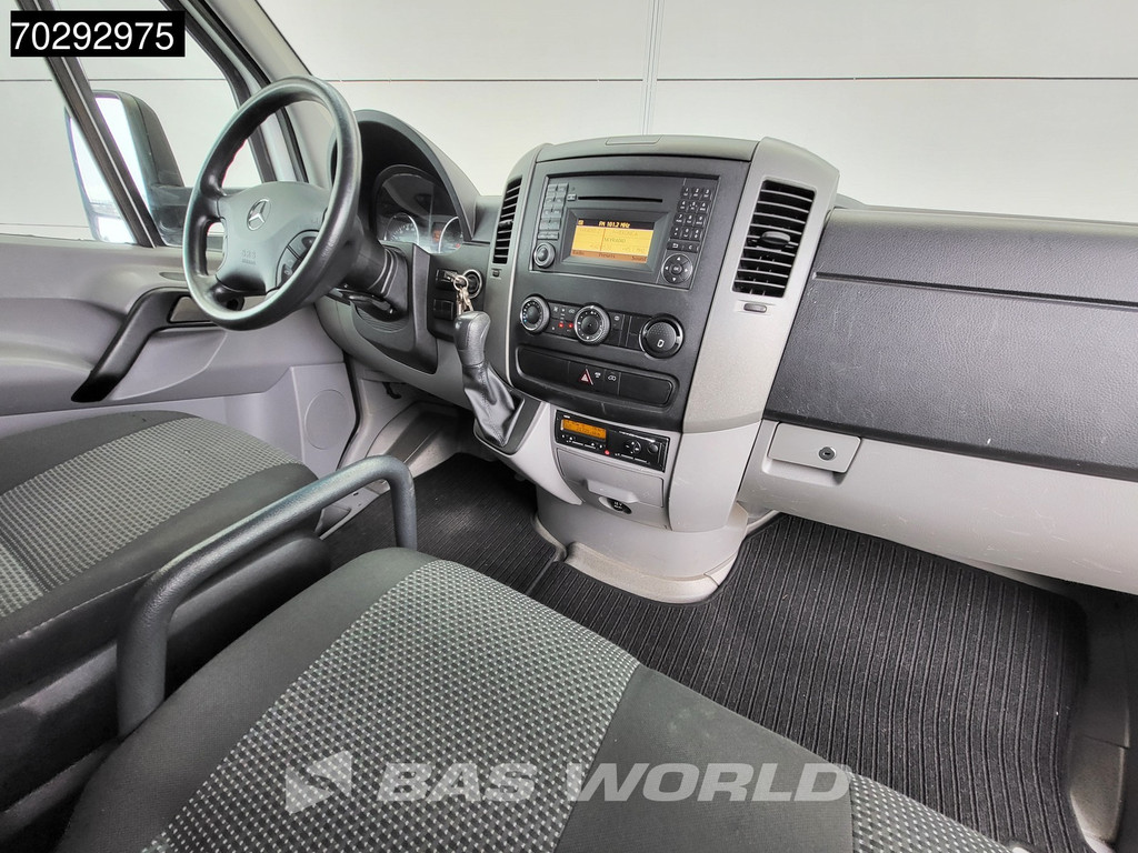 Mercedes-Benz Sprinter 516 CDI Laadklep Dubbellucht Automaat Trekhaak Bakwagen Airco Cruise DHollandia APK 06-2026 Euro6 Meubelbak Koffer 18m3 Airco Trekhaak Cruise control 11