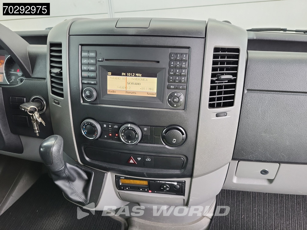 Mercedes-Benz Sprinter 516 CDI Laadklep Dubbellucht Automaat Trekhaak Bakwagen Airco Cruise DHollandia APK 06-2026 Euro6 Meubelbak Koffer 18m3 Airco Trekhaak Cruise control 14