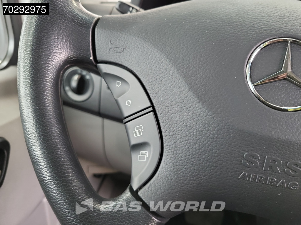 Mercedes-Benz Sprinter 516 CDI Laadklep Dubbellucht Automaat Trekhaak Bakwagen Airco Cruise DHollandia APK 06-2026 Euro6 Meubelbak Koffer 18m3 Airco Trekhaak Cruise control 17