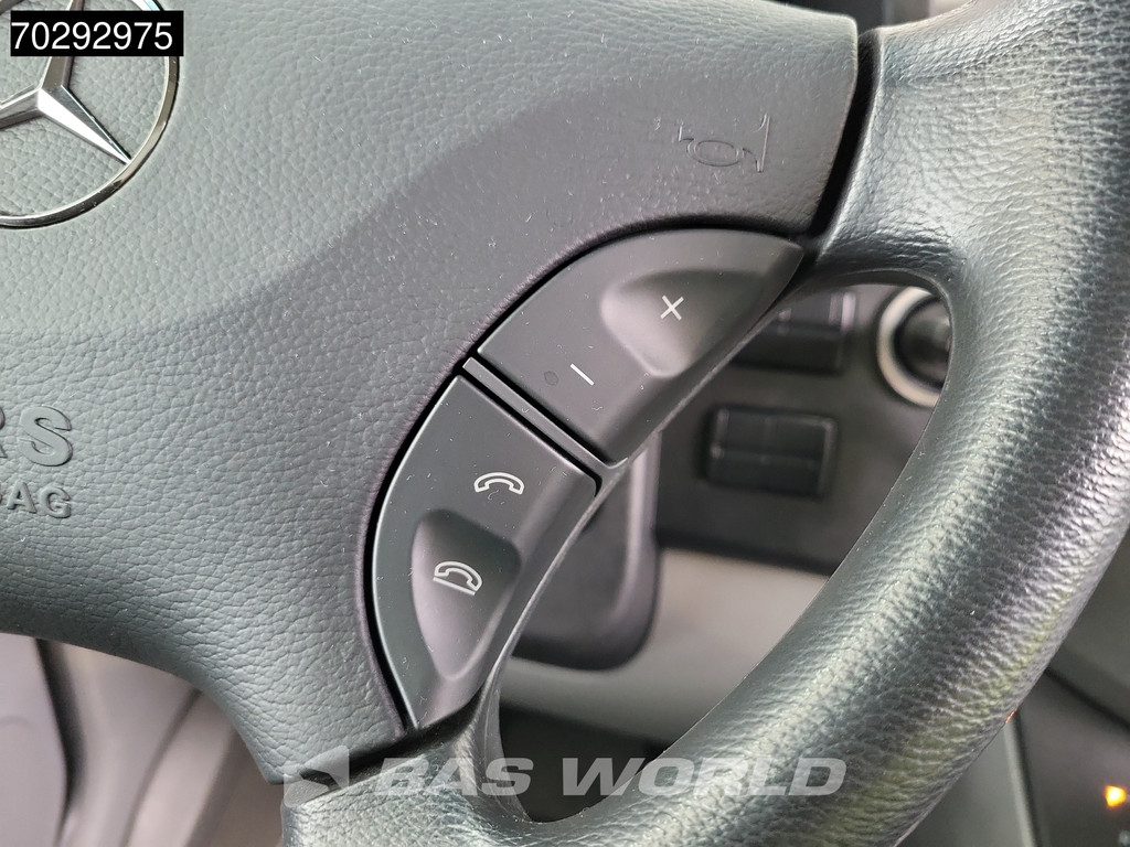 Mercedes-Benz Sprinter 516 CDI Laadklep Dubbellucht Automaat Trekhaak Bakwagen Airco Cruise DHollandia APK 06-2026 Euro6 Meubelbak Koffer 18m3 Airco Trekhaak Cruise control 18