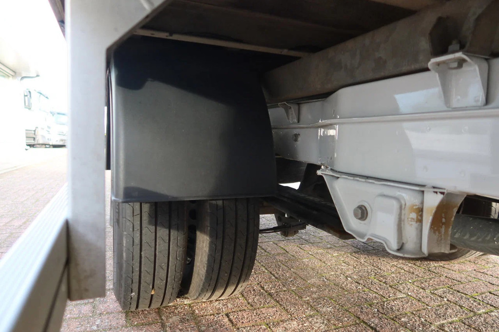 Mercedes-Benz Sprinter 519 CDI Bak + deuren, Montage /serviceauto + opstap + Imperial en opsteekrol C rijbewijs 17