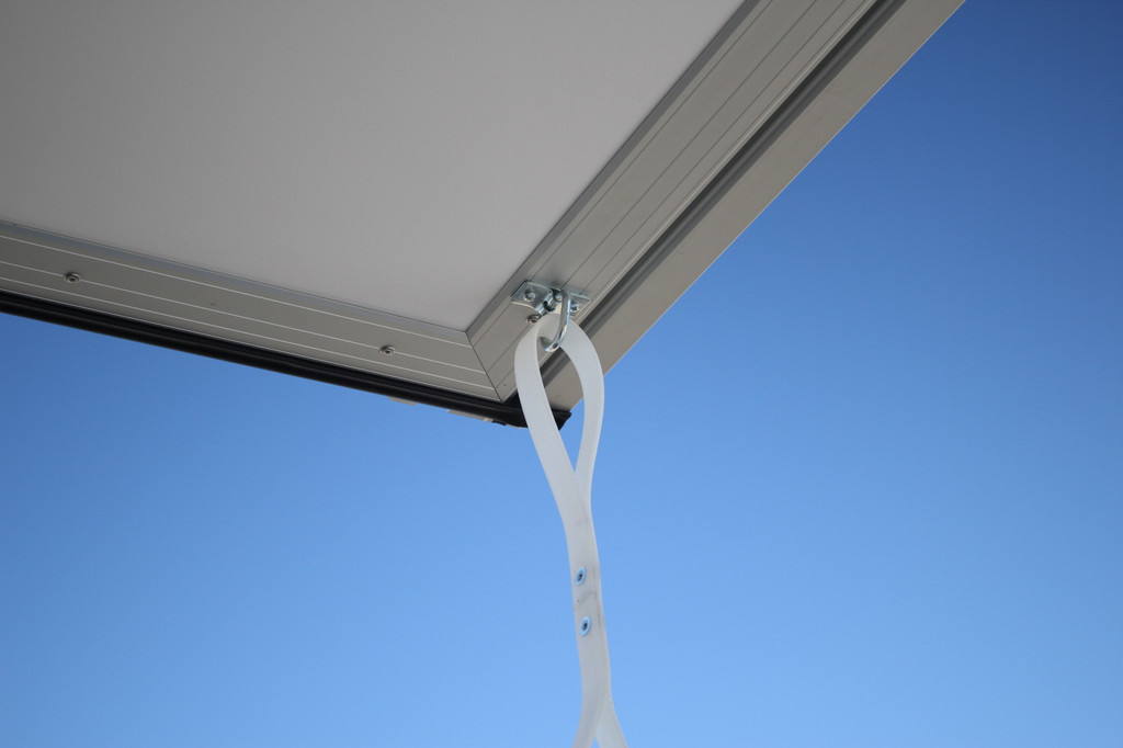 Mercedes-Benz Sprinter 519 1.9CDI 190pk Automaat | Navi Mbux10 | Geveerde stoel | DHollandia Laadklep 1000kg | Bakhoogte 2.3m | Zijdeur | Lease 1.201,- p/m 15