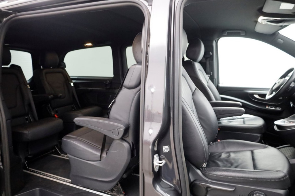 Mercedes-Benz V-klasse 300d 4-MATIC Lang Edition AMG Personenbus INCL. BTW/BPM 09-2021 19