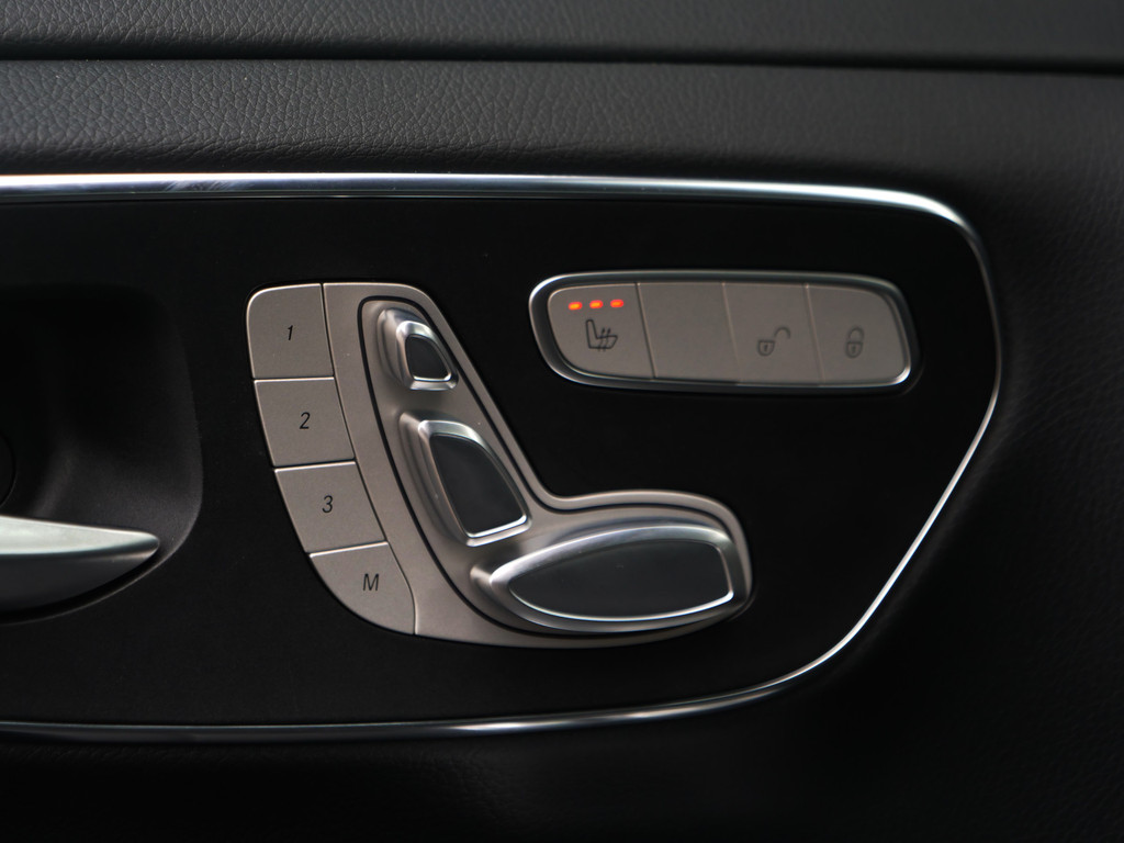 Mercedes-Benz V-klasse V250 | AMG | Incl BTW & BPM | 7-persoons | memory-zetels | nette staat.. 21