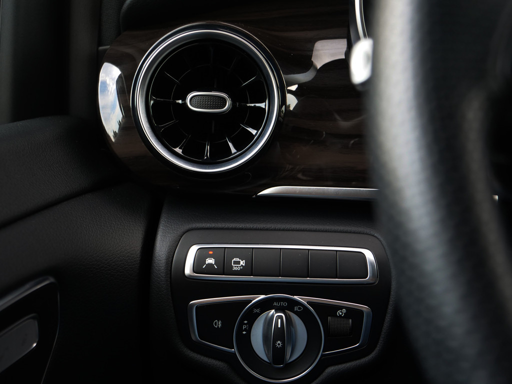 Mercedes-Benz V-klasse V250 | AMG | Incl BTW & BPM | 7-persoons | memory-zetels | nette staat.. 7