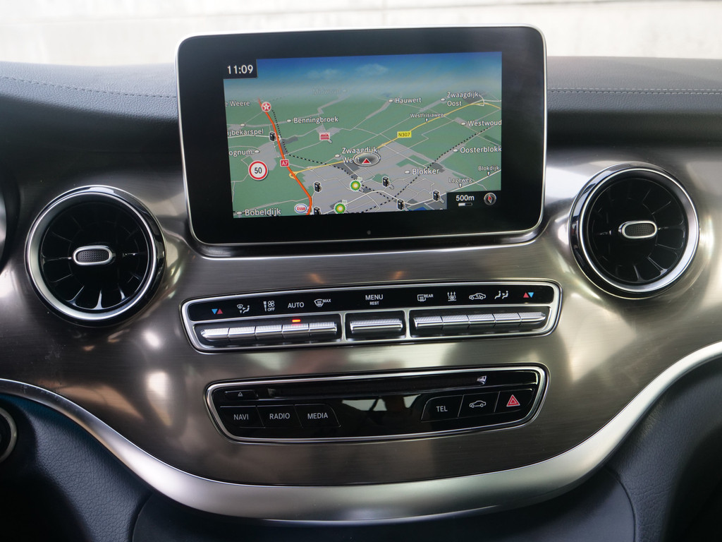Mercedes-Benz V-klasse V300d | 7persoons | Exclusive | panorama | burmester | gekoelde stoelen | Vol!! 9