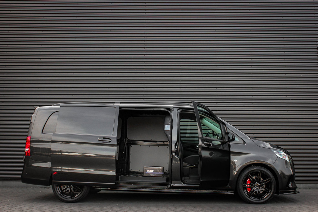 Mercedes-Benz VITO 119 CDI L3 4x4 SELECT LANG / BPM VRIJ / FULL BLACK OPS / VERLAAGD / AMG / SIDE- BARS / SPOILER / APPLE CARPLAY 7