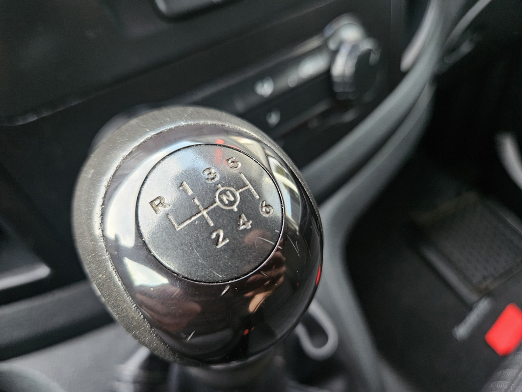 Mercedes-Benz Vito 109 CDI Functional Lang Trekhaak! Airco! NAP! Navigatie! Achterdeuren! 3-Zitplaatsen! 19