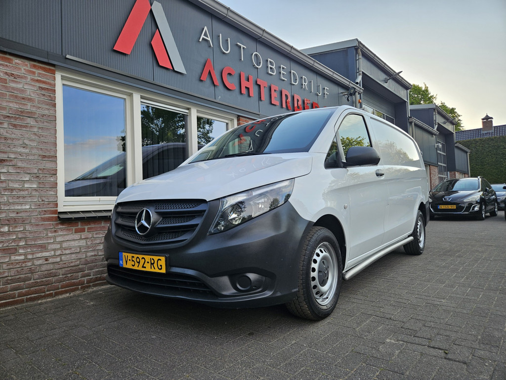 Mercedes-Benz Vito 109 CDI Functional Lang Trekhaak! Airco! NAP! Navigatie! Achterdeuren! 3-Zitplaatsen! 5