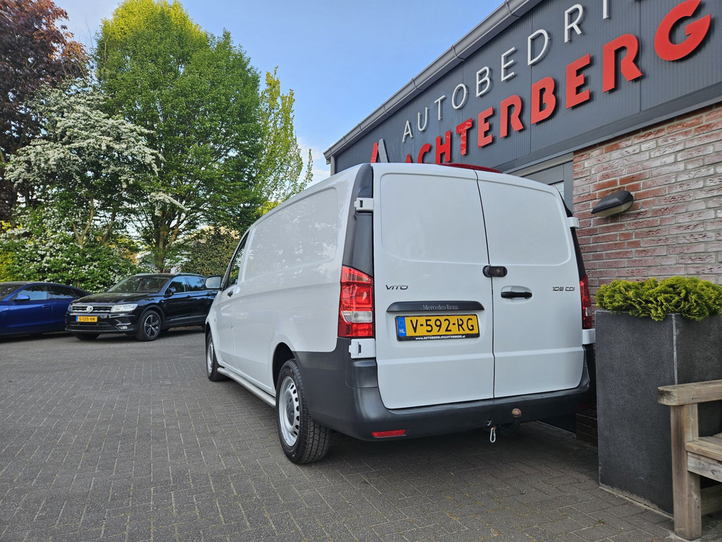 Mercedes-Benz Vito 109 CDI Functional Lang Trekhaak! Airco! NAP! Navigatie! Achterdeuren! 3-Zitplaatsen! 7