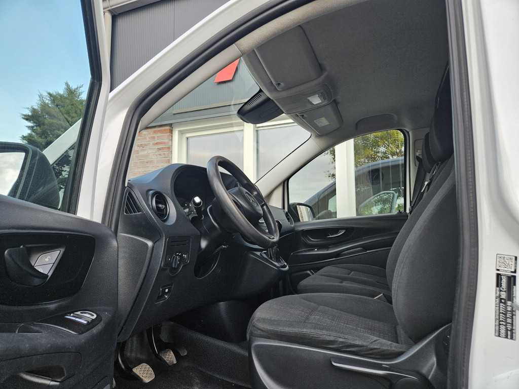 Mercedes-Benz Vito 109 CDI Functional Lang Trekhaak! Airco! NAP! Navigatie! Achterdeuren! 3-Zitplaatsen! 8