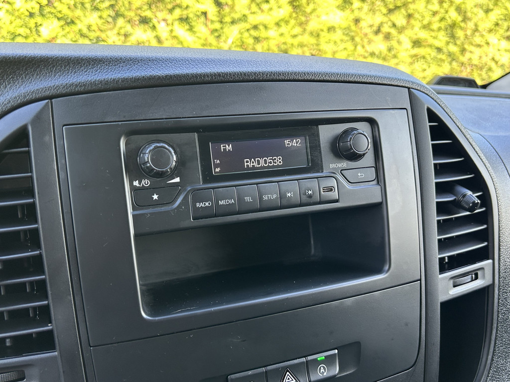 Mercedes-Benz Vito 110 CDI 102 PK RWD / L2H1 / 1e EIGENAAR / TREKHAAK / 50.667 KM !! / AIRCO / CRUISE / BLUETOOTH 13