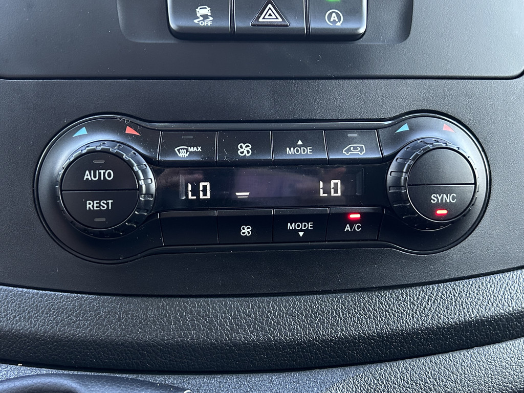 Mercedes-Benz Vito 110 CDI 102 PK RWD / L2H1 / 1e EIGENAAR / TREKHAAK / 50.667 KM !! / AIRCO / CRUISE / BLUETOOTH 14