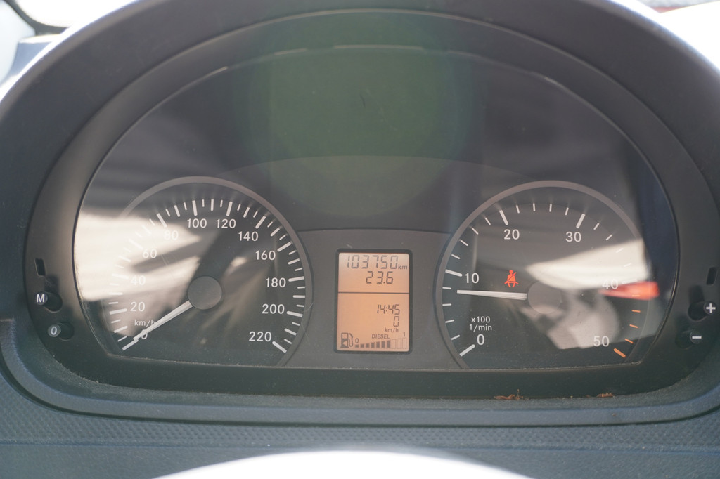 Mercedes-Benz Vito 110 CDI 320 9 Persoons 13