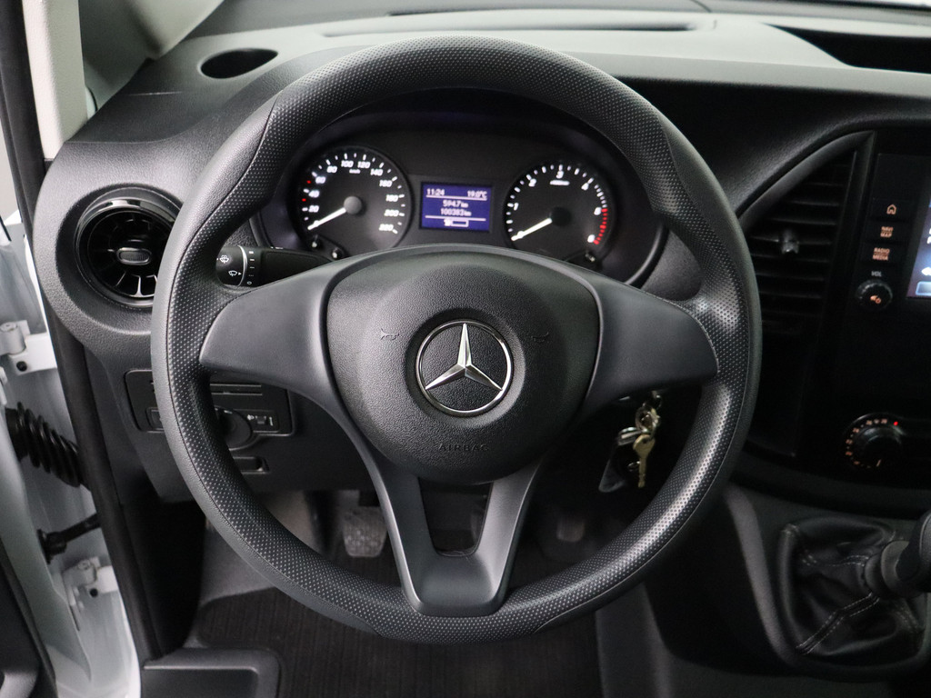 Mercedes-Benz Vito 110CDI Achterklep | Multimedia | Airco | Betimmering | 3-Persoons 14