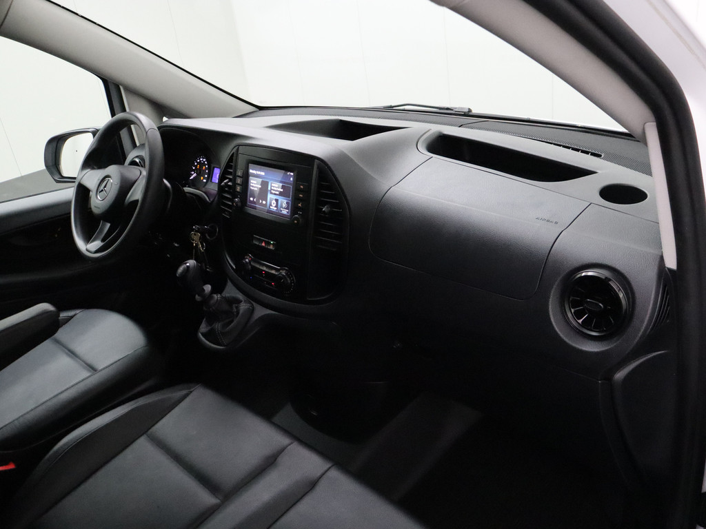 Mercedes-Benz Vito 110CDI Achterklep | Multimedia | Airco | Betimmering | 3-Persoons 18