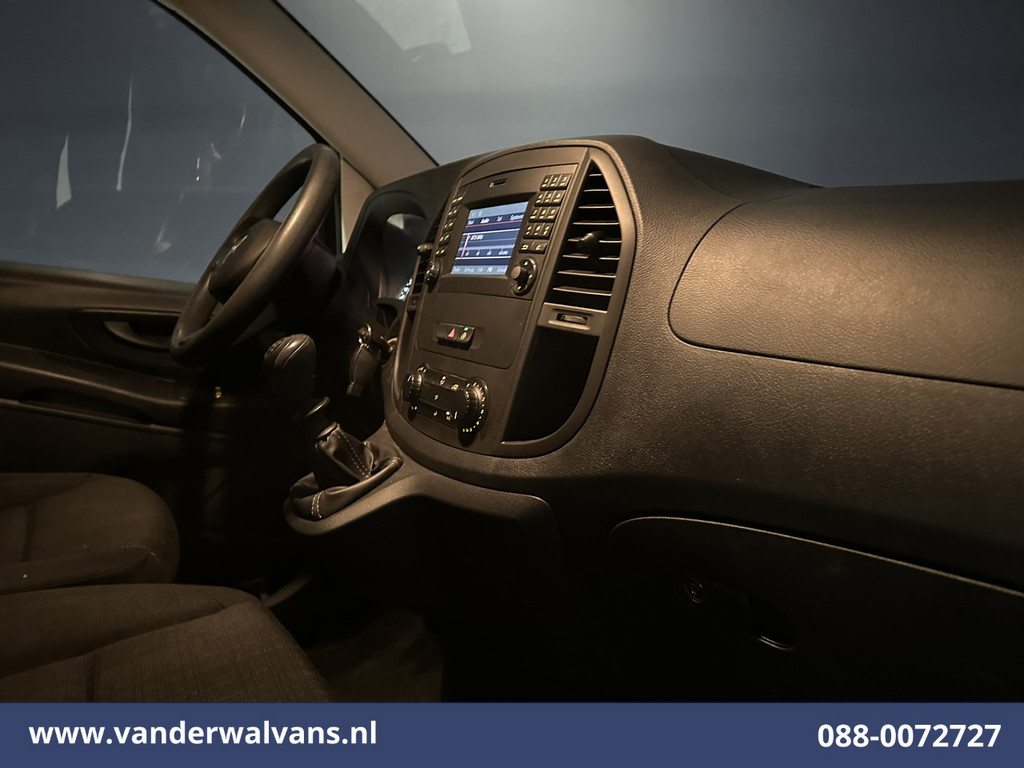 Mercedes-Benz Vito 110 CDI L2H1 Euro6 Airco | Imperiaal | Trekhaak | Navigatie | Camera Parkeersensoren, Bijrijdersbank 11