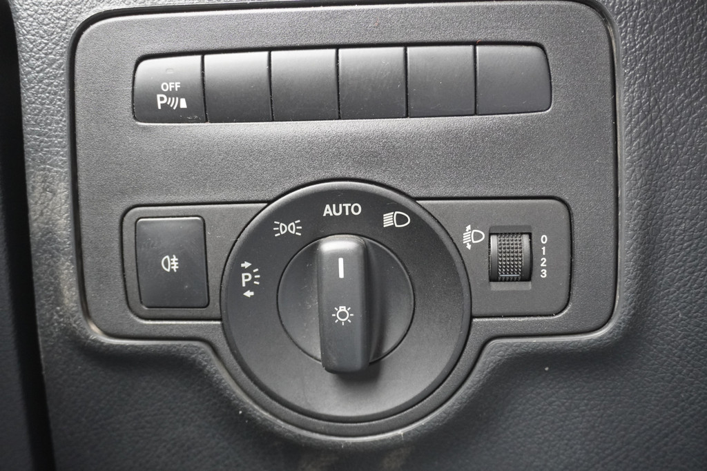 Mercedes-Benz Vito 110 CDI Lang EURO 6 - Airco - Navi - Cruise - € 13.900,- Excl. 15