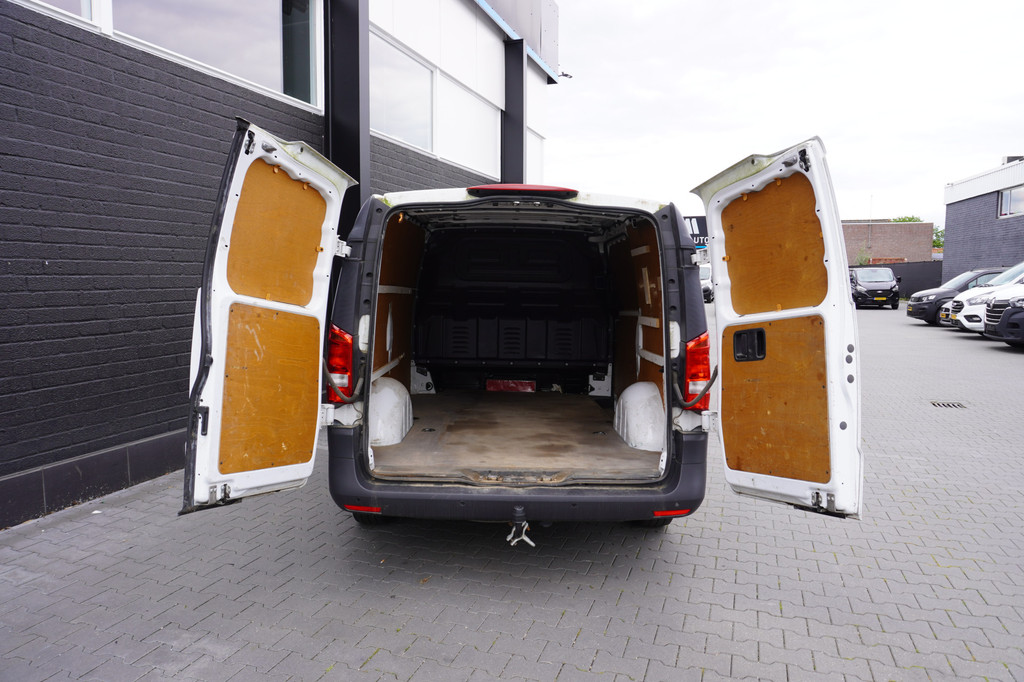 Mercedes-Benz Vito 110 CDI Lang EURO 6 - Airco - Navi - Cruise - € 13.900,- Excl. 8