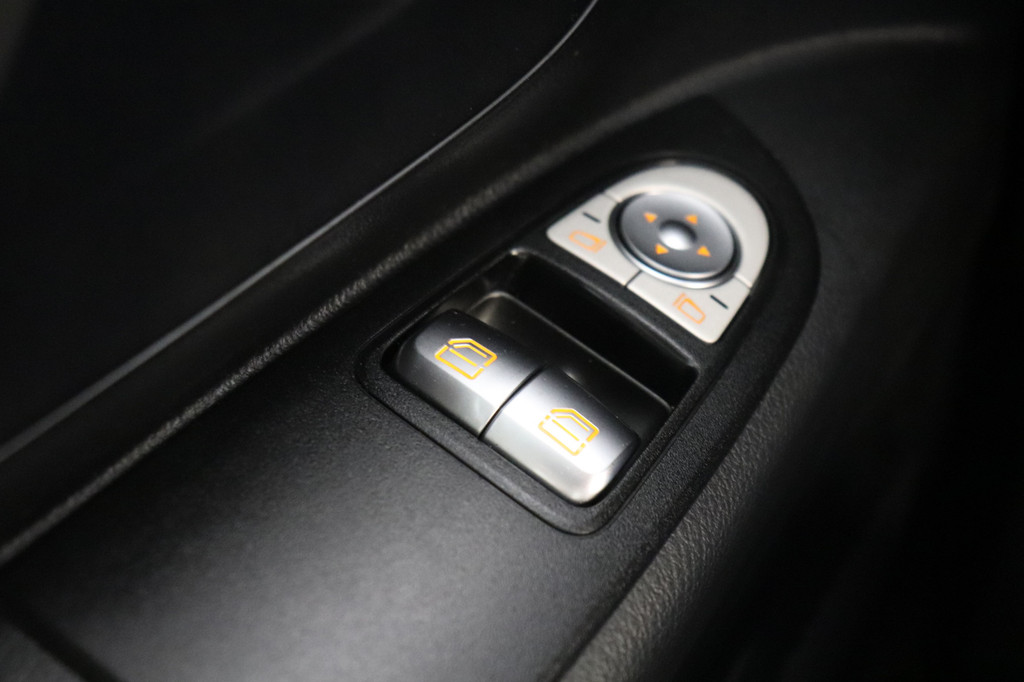 Mercedes-Benz Vito 110 CDI XL - EURO 6 - Airco - Camera - €14.499,- Excl. 15