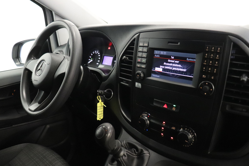Mercedes-Benz Vito 110 CDI XL EURO 6 - Airco - Camera - Laadbrug - € 13.499,- Excl. 3