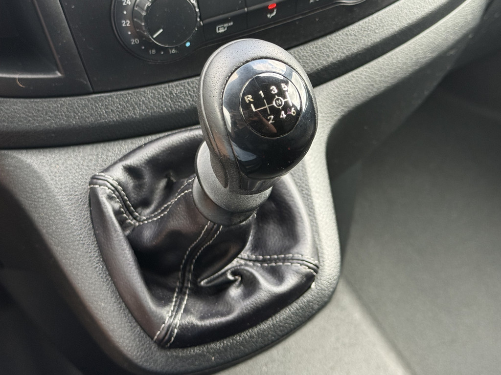 Mercedes-Benz Vito 111 CDI / DUBBEL CABINE / L2H1 / TREKHAAK / CAMERA / AIRCO / CRUISE / DUBBELE CABINE 21