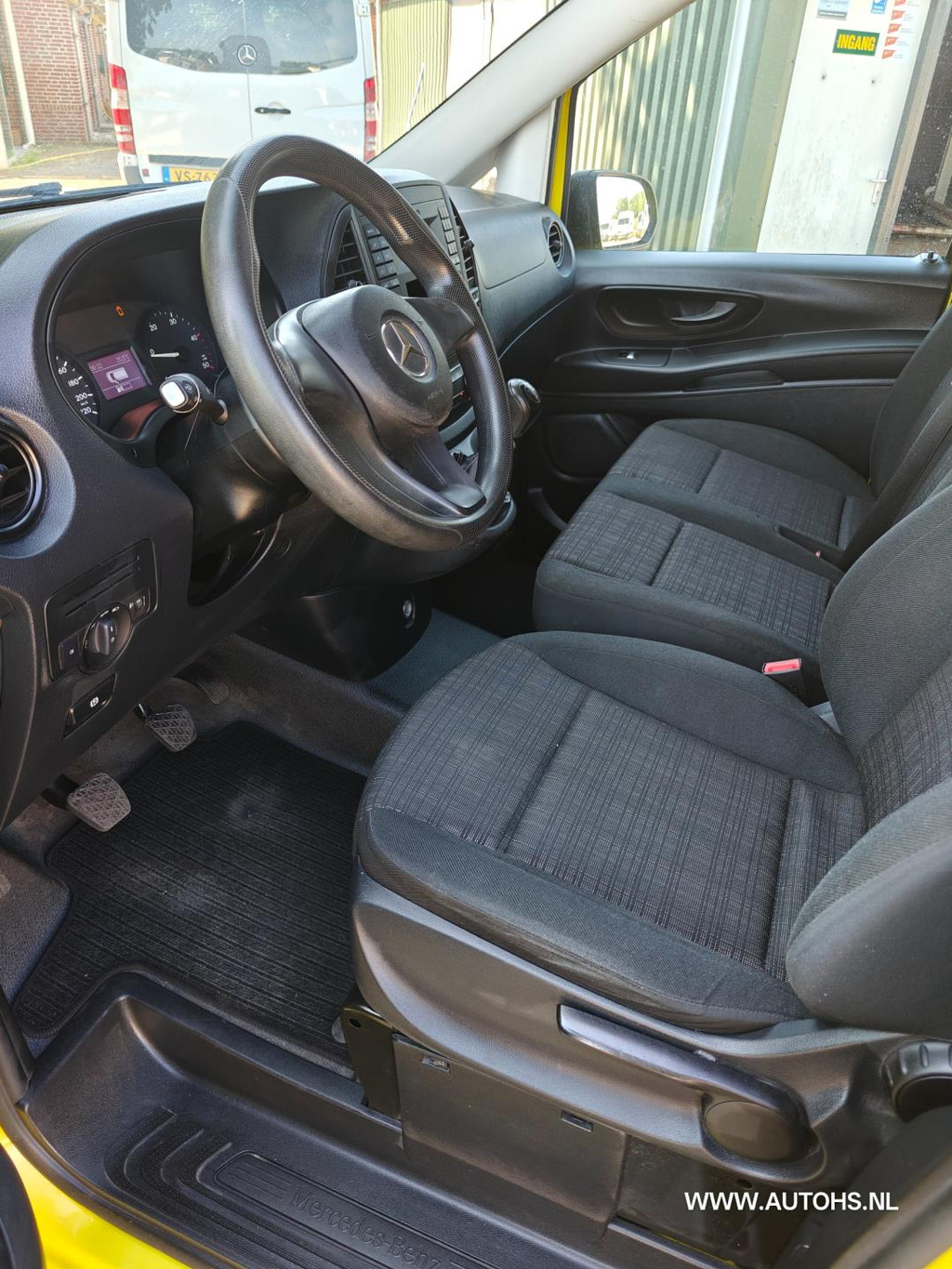 Mercedes-Benz Vito 111 CDI , Euro 6 , 1e Eig , In pracht staat , Apk maart 2026 , werkplaats inrichting. 12