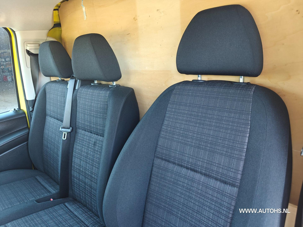 Mercedes-Benz Vito 111 CDI , Euro 6 , 1e Eig , In pracht staat , Apk maart 2026 , werkplaats inrichting. 13
