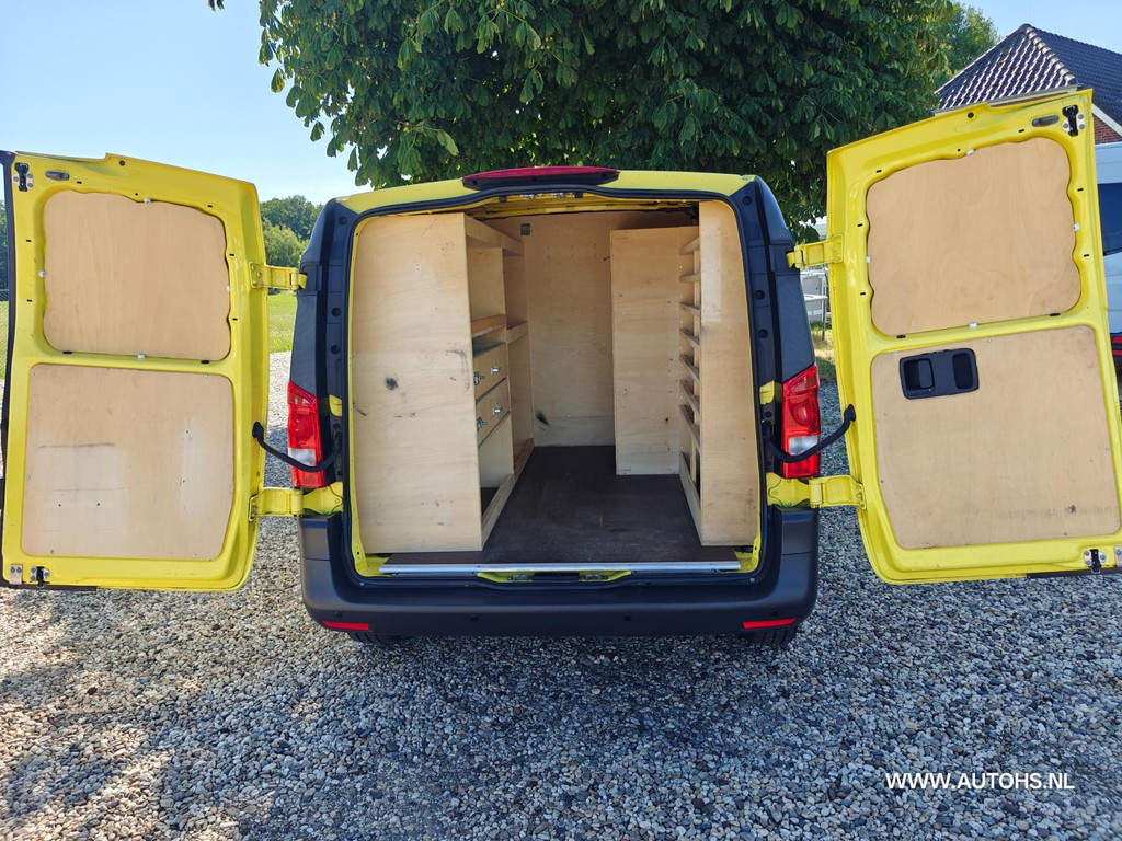 Mercedes-Benz Vito 111 CDI , Euro 6 , 1e Eig , In pracht staat , Apk maart 2026 , werkplaats inrichting. 15